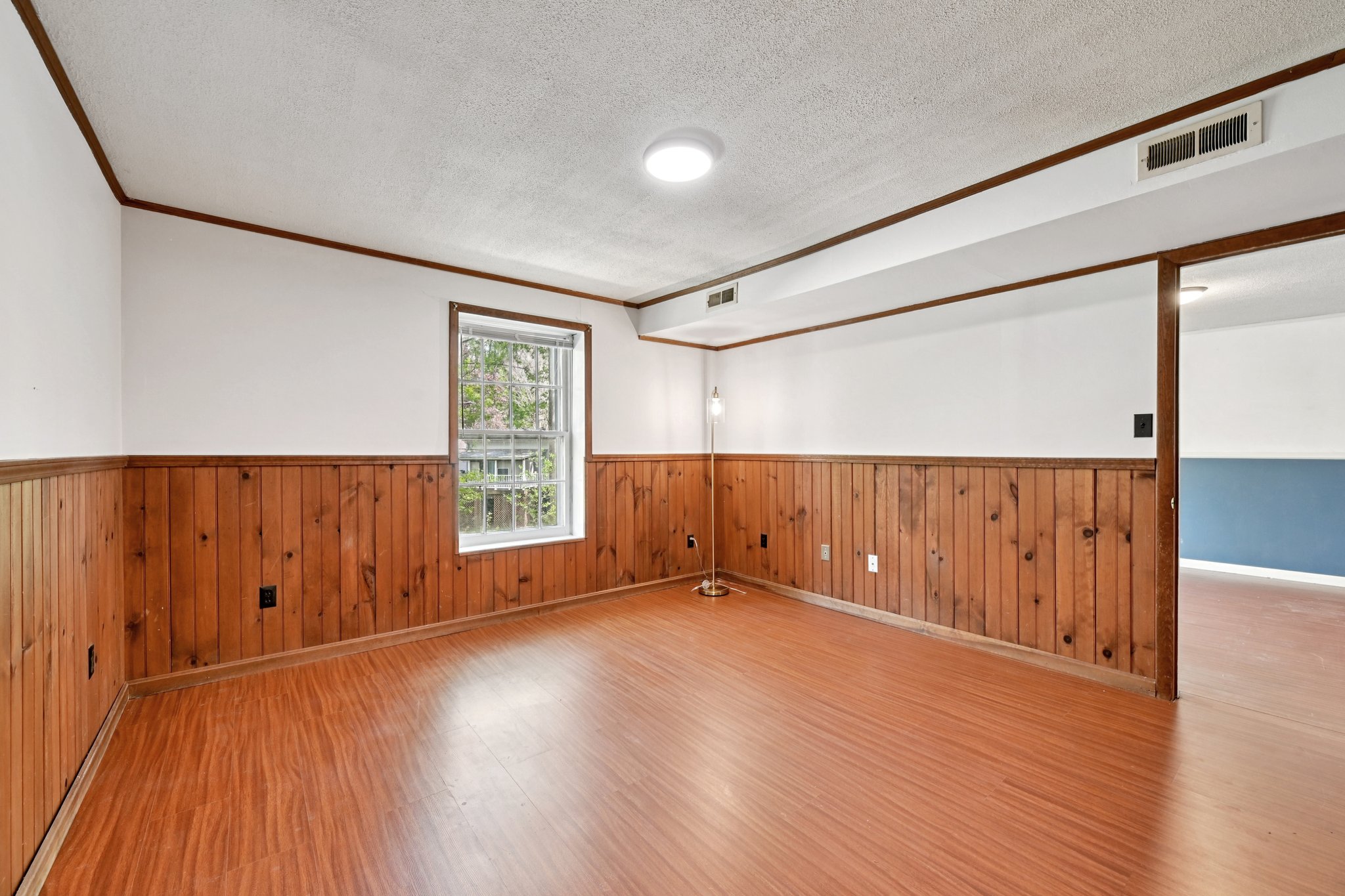 Tall Oaks Dr-S1804-046.jpg