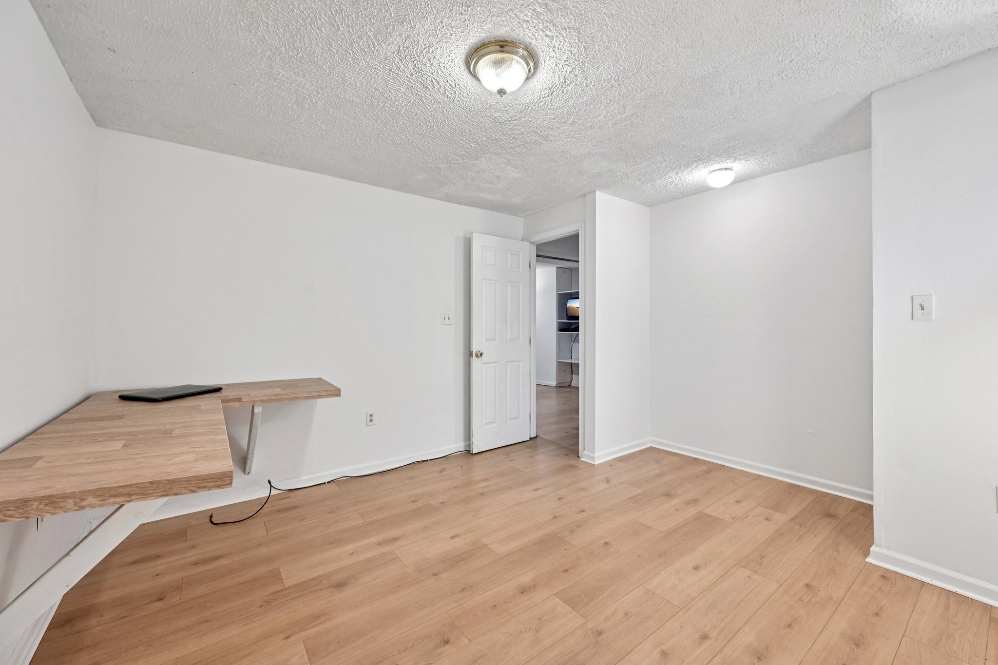 Tall Oaks Dr-S1804-054.jpg