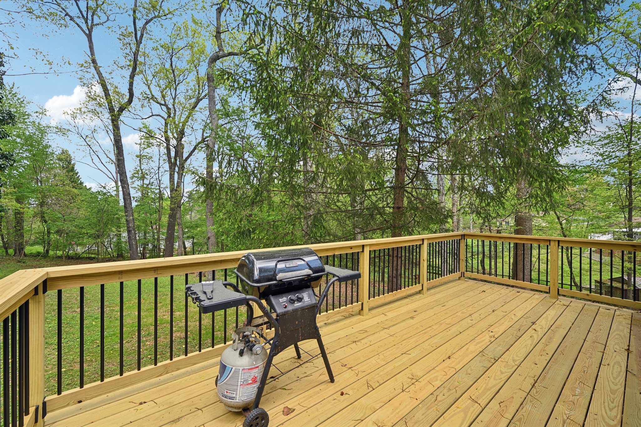 Tall Oaks Dr-S1804-064.jpg