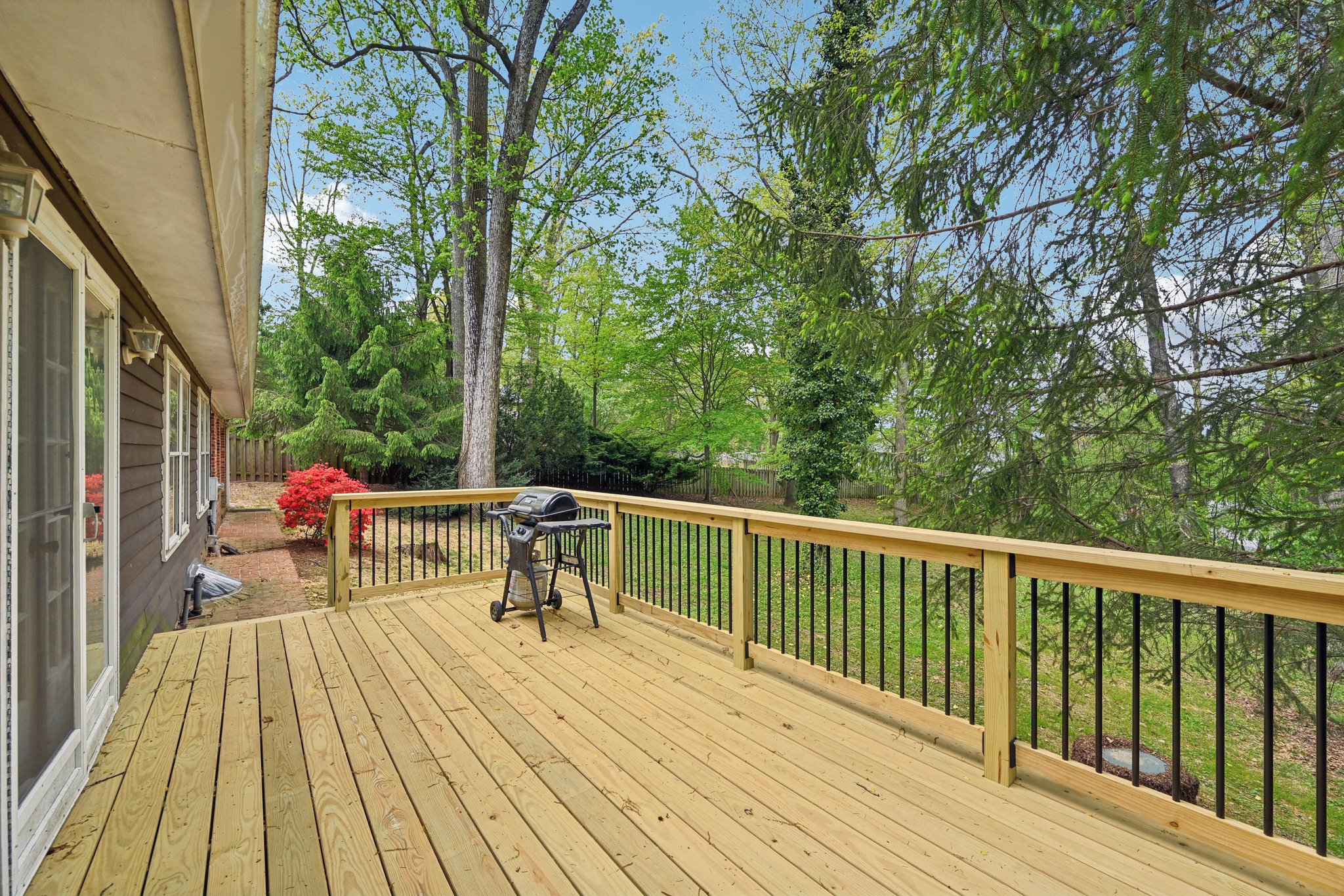 Tall Oaks Dr-S1804-065.jpg