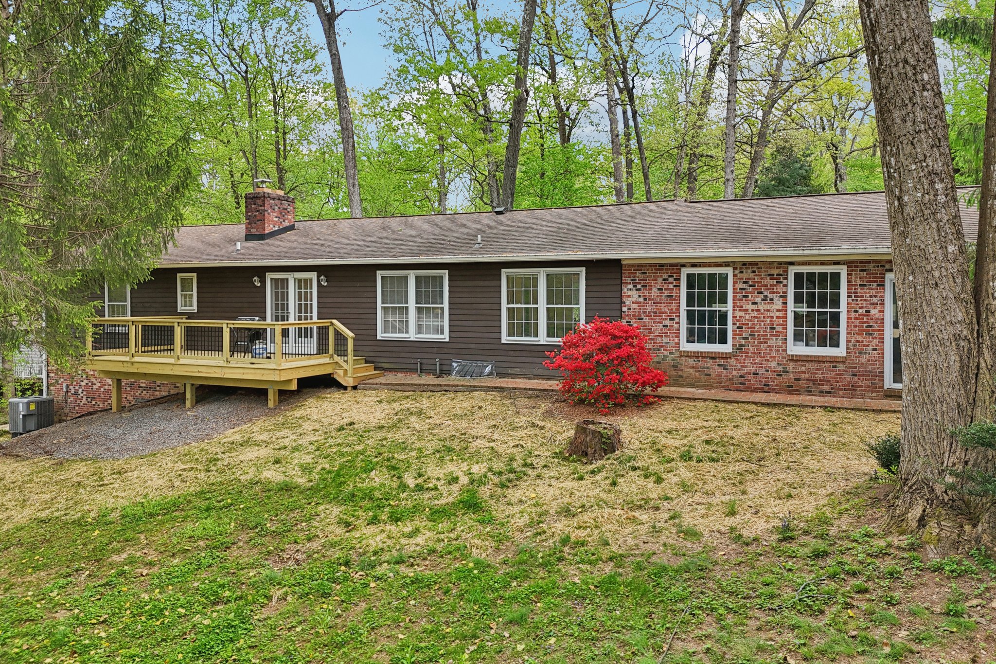 Tall Oaks Dr-S1804-088.jpg