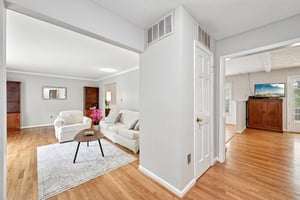 Tall Oaks Dr-S1804-009.jpg