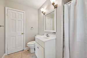 Tall Oaks Dr-S1804-032.jpg