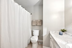 Tall Oaks Dr-S1804-038.jpg