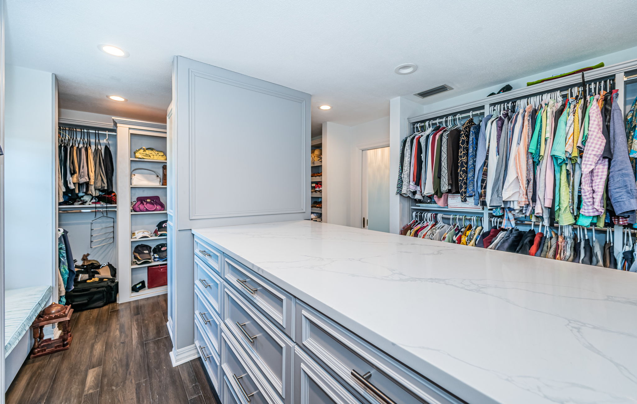 Upper Level Master Bedroom Walk-in Closet1c