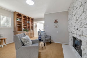  Photo 33
