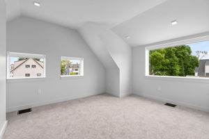 Image (28 of 33)