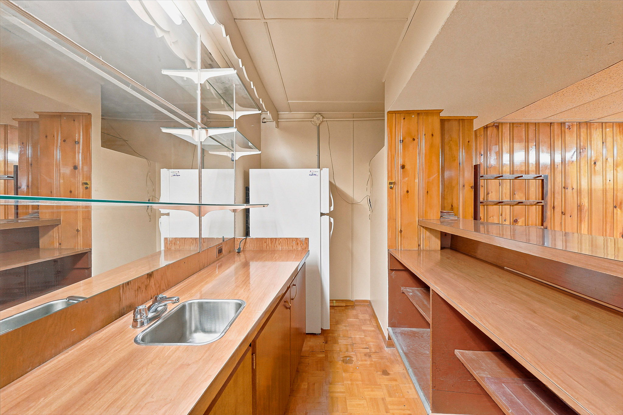  Photo 48