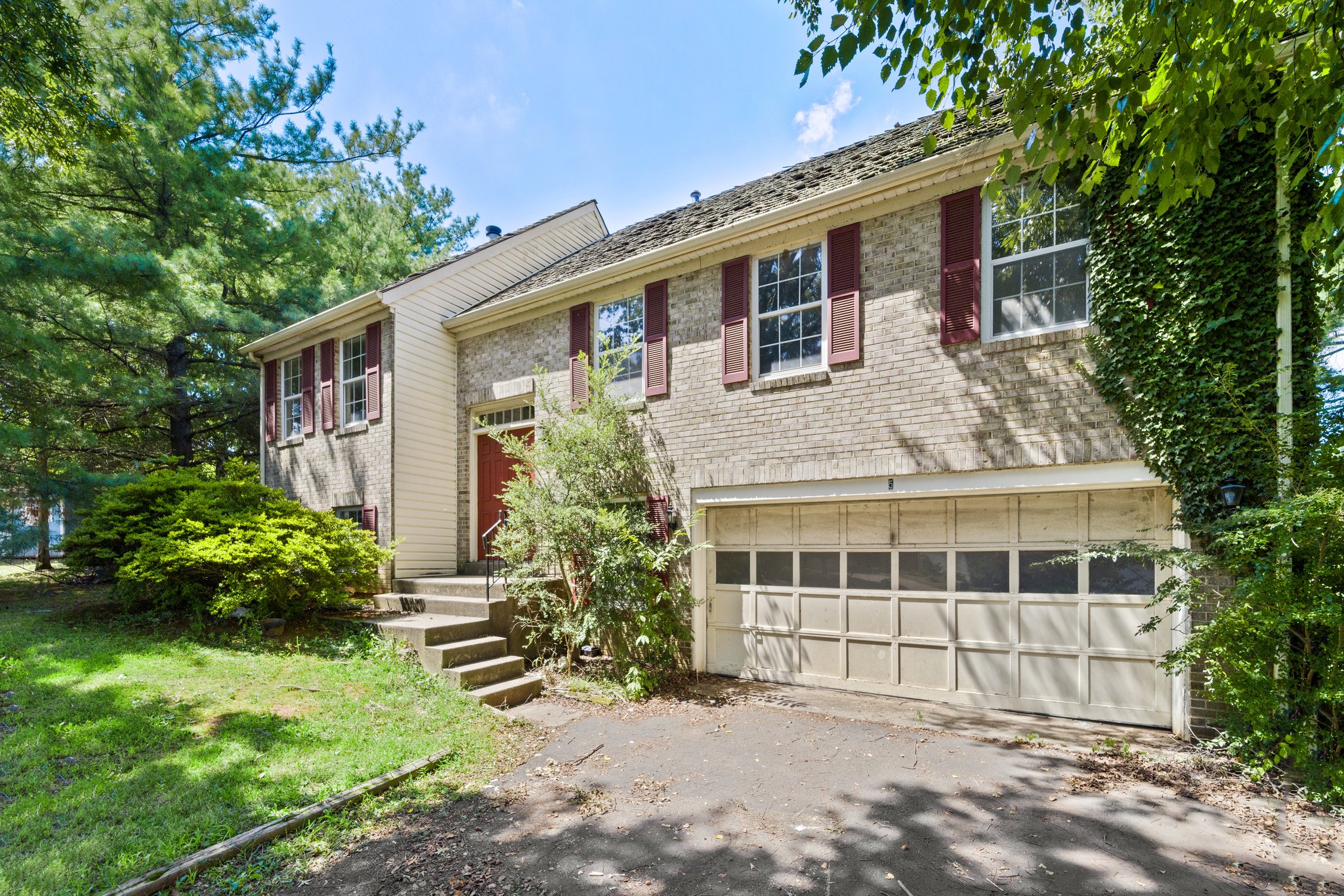 5 Blue Jay Ct, Sterling, VA 20164, USA Photo 8