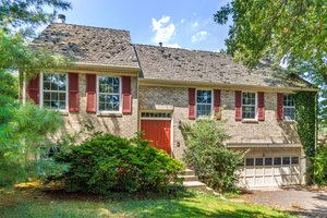 5 Blue Jay Ct, Sterling, VA 20164, USA Photo 1