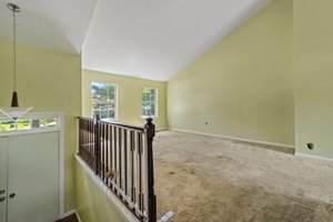 5 Blue Jay Ct, Sterling, VA 20164, USA Photo 9