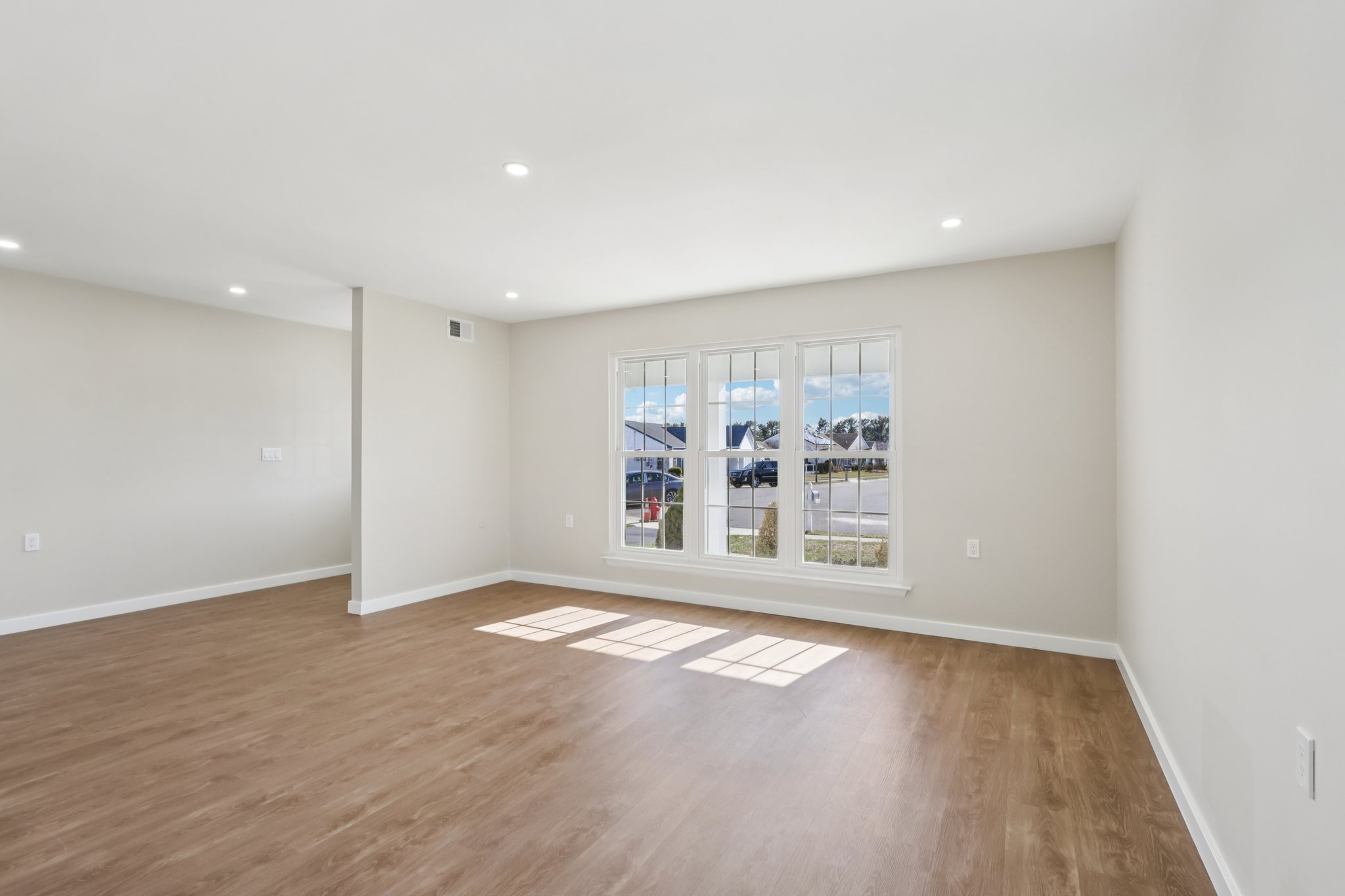 5 Carol Ct-S1903-014.jpg