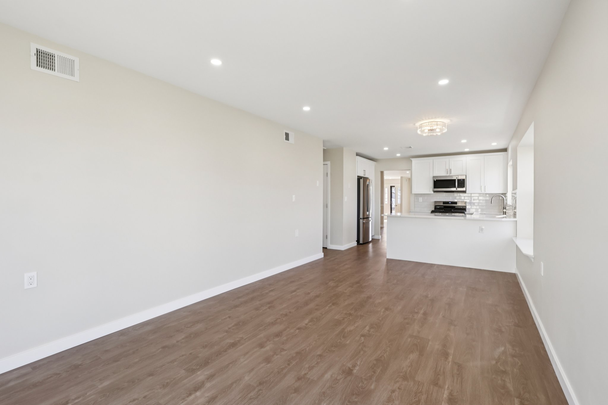 5 Carol Ct-S1903-022.jpg