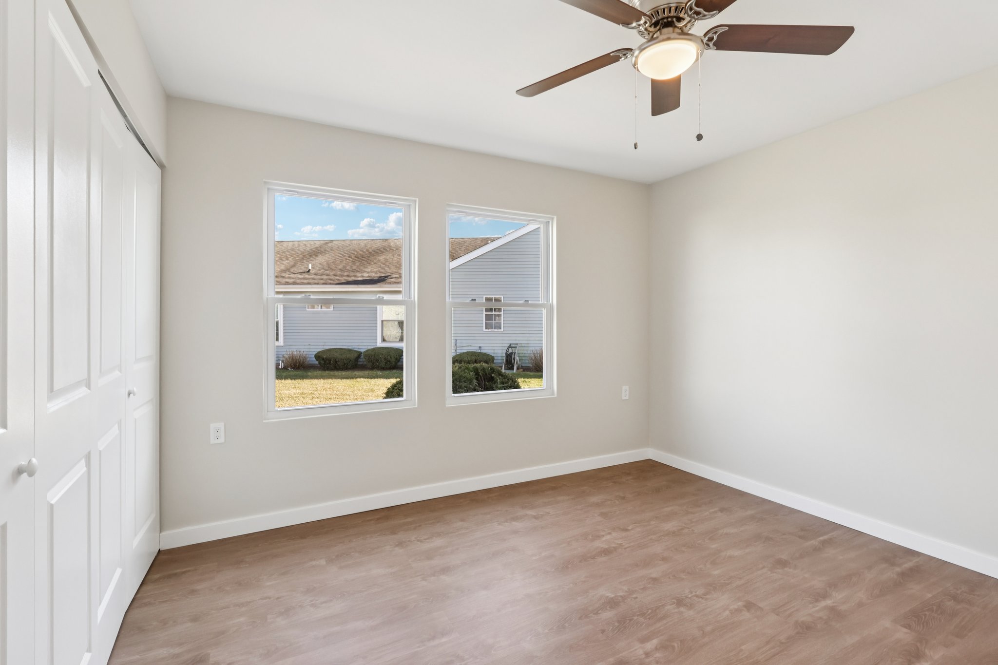 5 Carol Ct-S1903-030.jpg