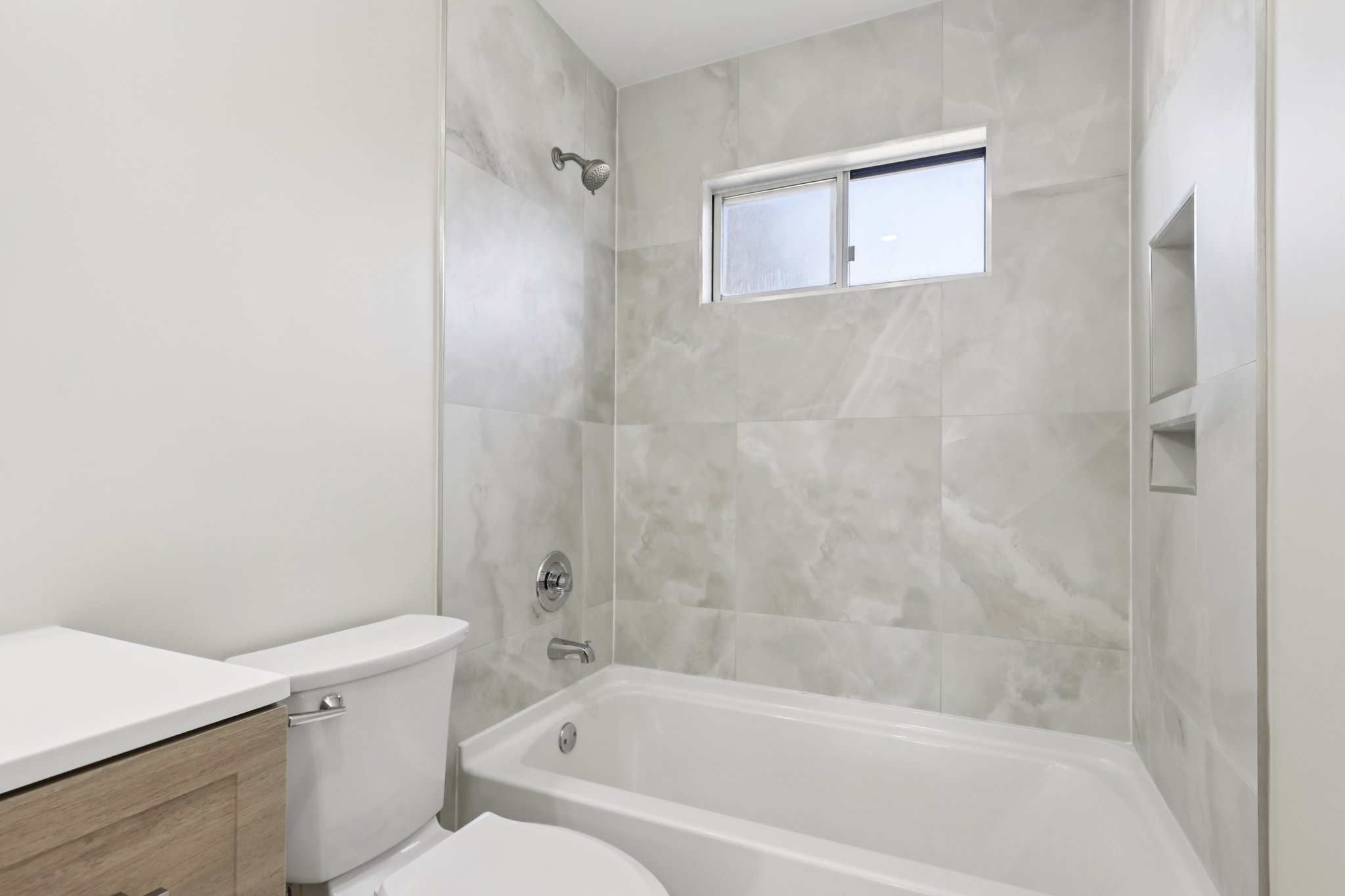 5 Carol Ct-S1903-043.jpg