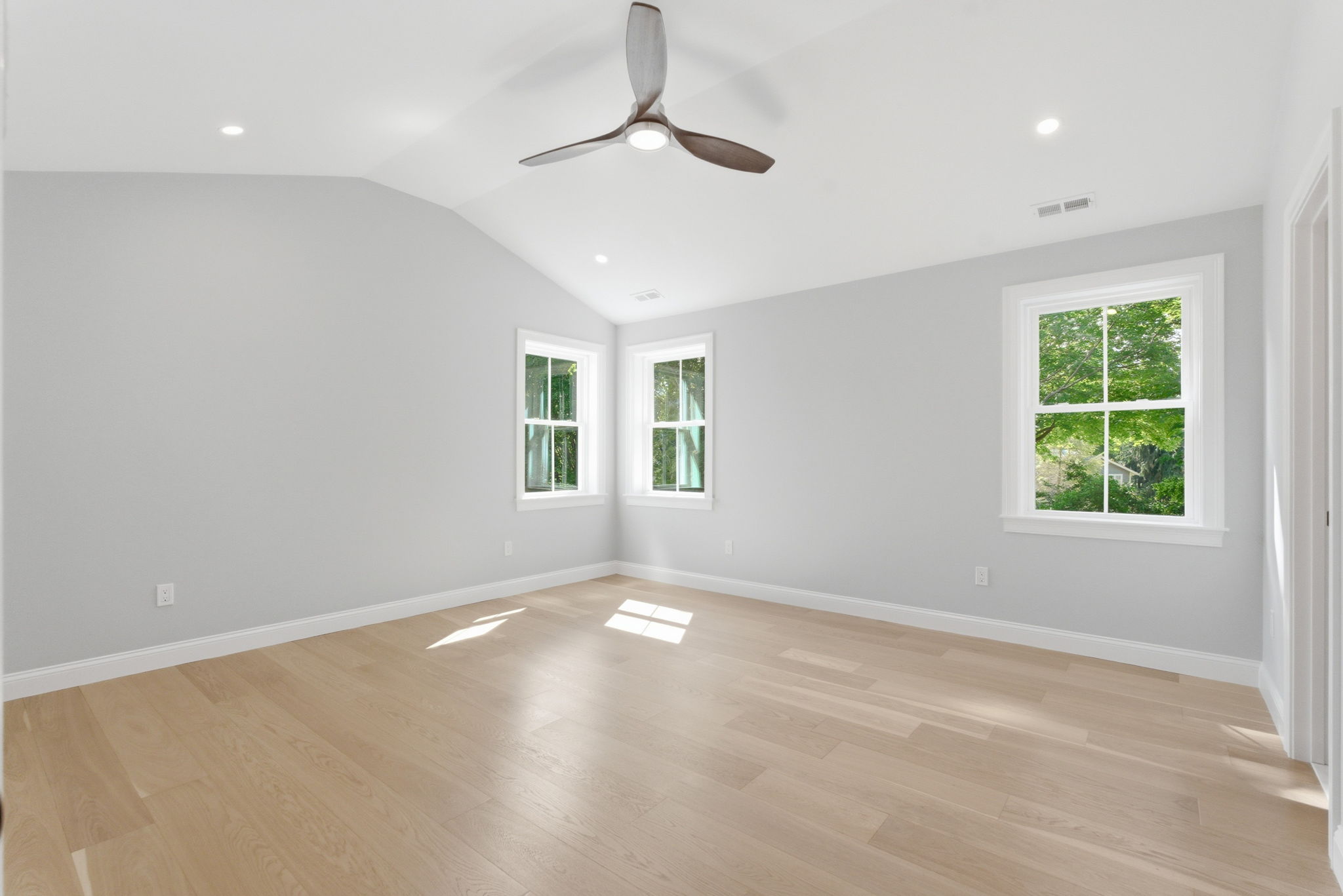 5 Ciaramitaro Ct, Gloucester, MA 01930, USA Photo 56