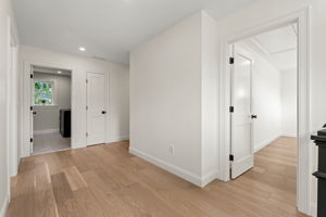 5 Ciaramitaro Ct, Gloucester, MA 01930, USA Photo 18