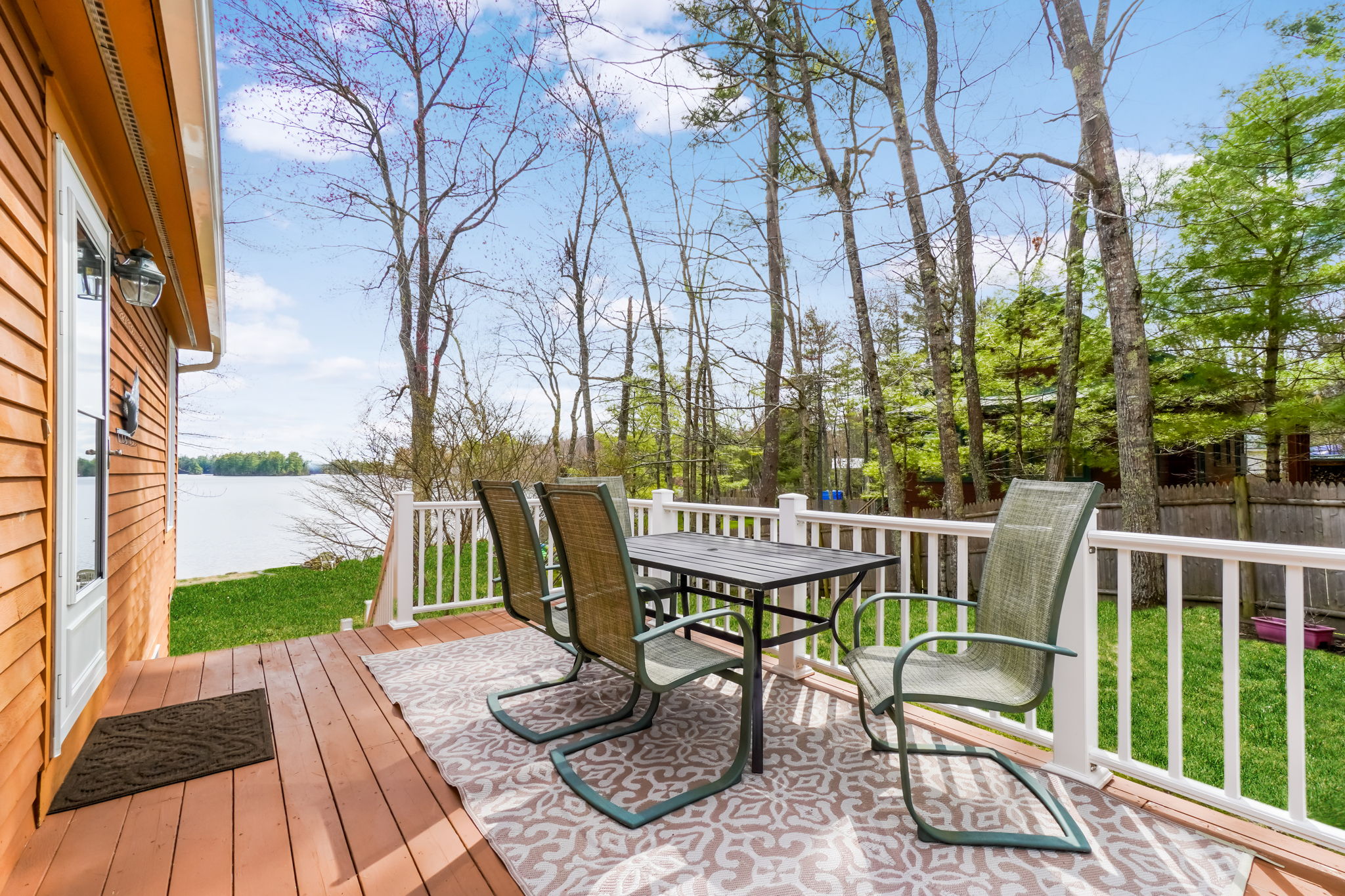 Plenty of room to entertain!