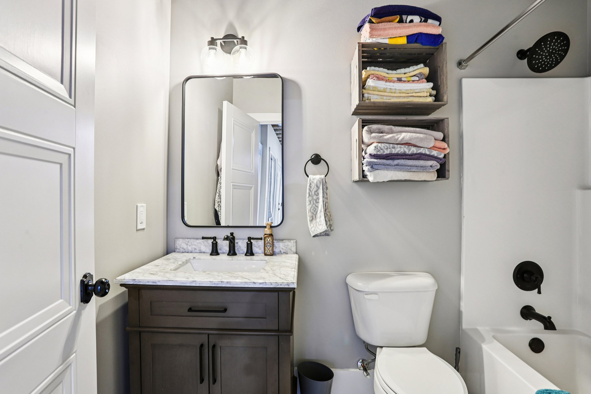 Dove Ct-S1811-038.jpg