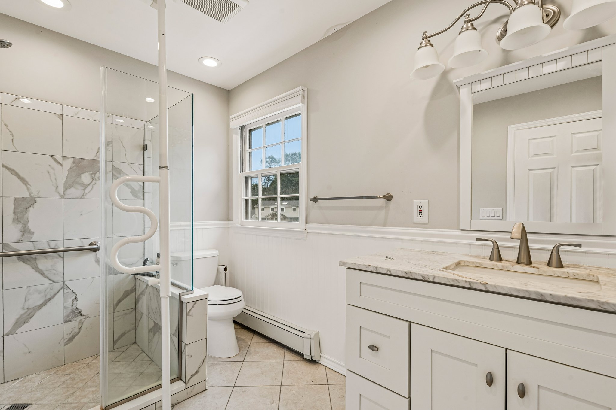 Edwin Ln-S2609-026.jpg