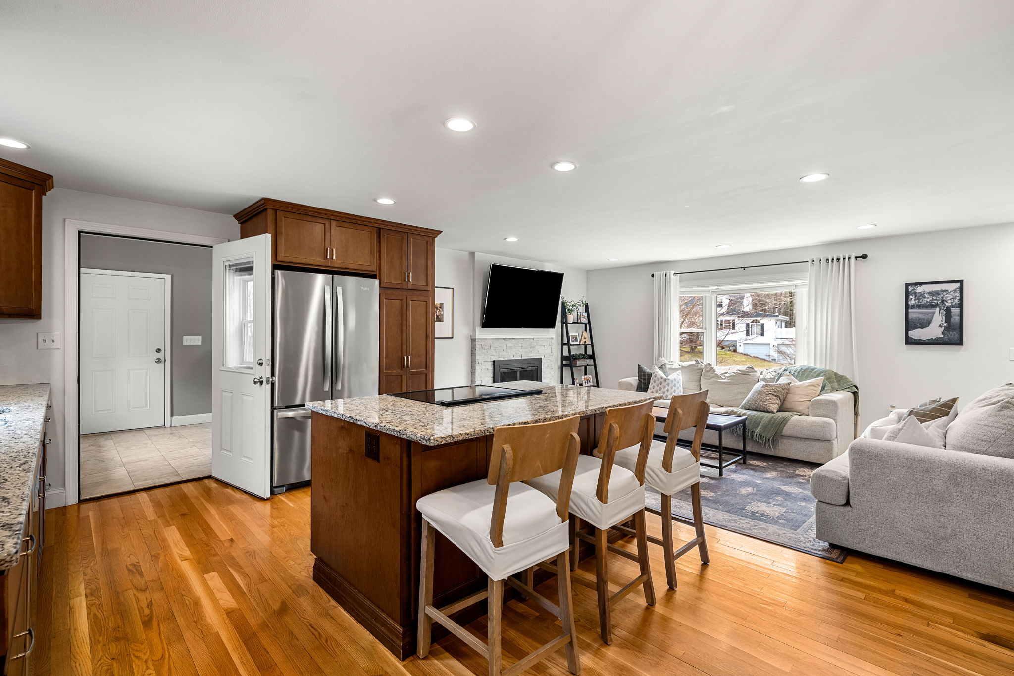 5 Falcon Dr, Pelham, NH 03076, USA Photo 54