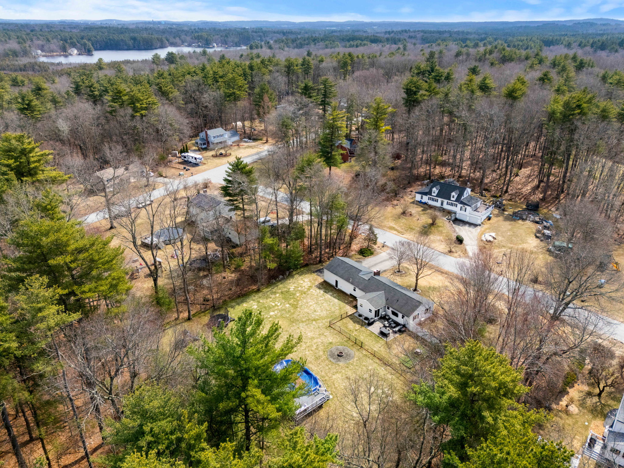 5 Falcon Dr, Pelham, NH 03076, USA Photo 17