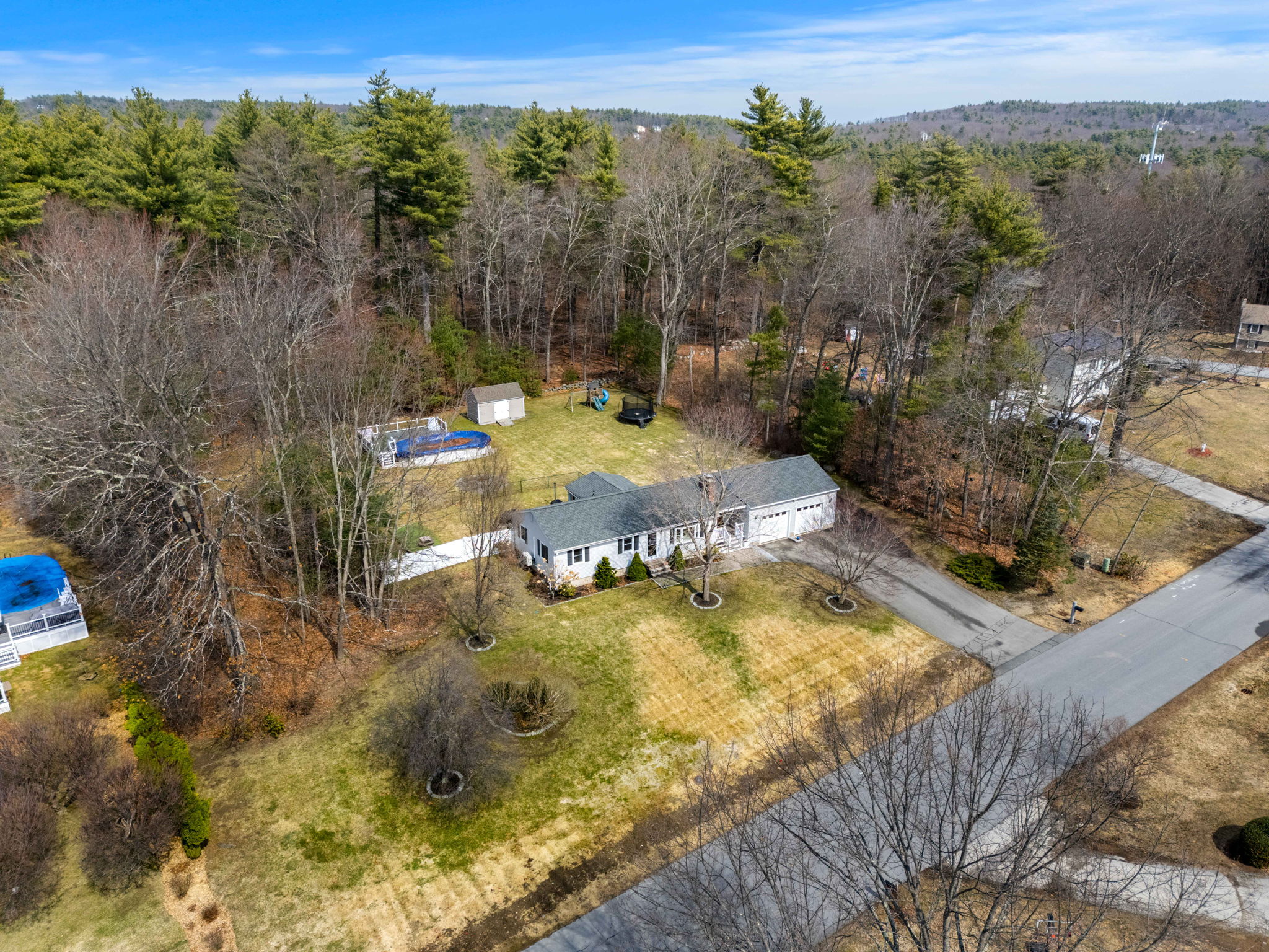 5 Falcon Dr, Pelham, NH 03076, USA Photo 23