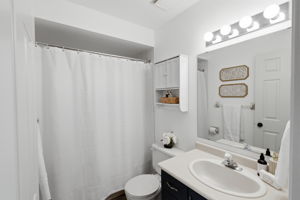  Photo 47