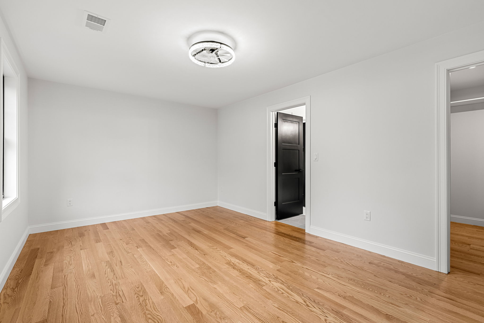5 Four Acre Dr, Burlington, MA 01803, USA Photo 8