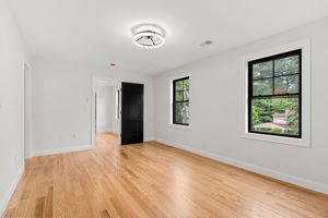 5 Four Acre Dr, Burlington, MA 01803, USA Photo 8