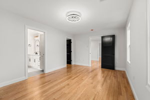 5 Four Acre Dr, Burlington, MA 01803, USA Photo 9