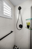 Master Bathroom1b