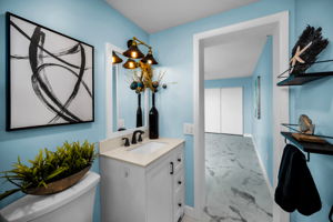 Master Bathroom1c