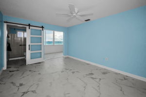 Master Bedroom1b