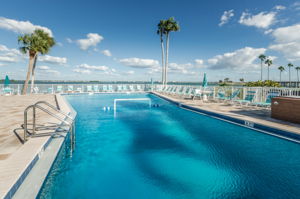 9-Community Pool1
