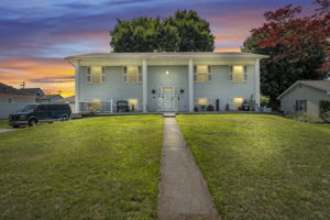  Photo 0