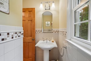 5 Lacona Rd-S2806-023.jpg