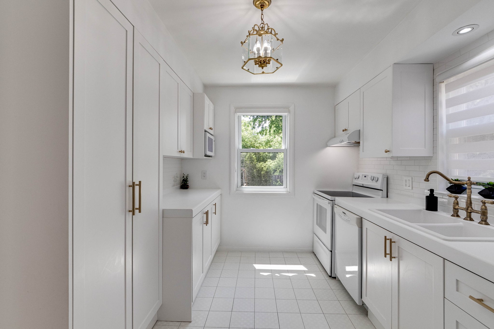 Toronto property showcase — delivered property photograph 11