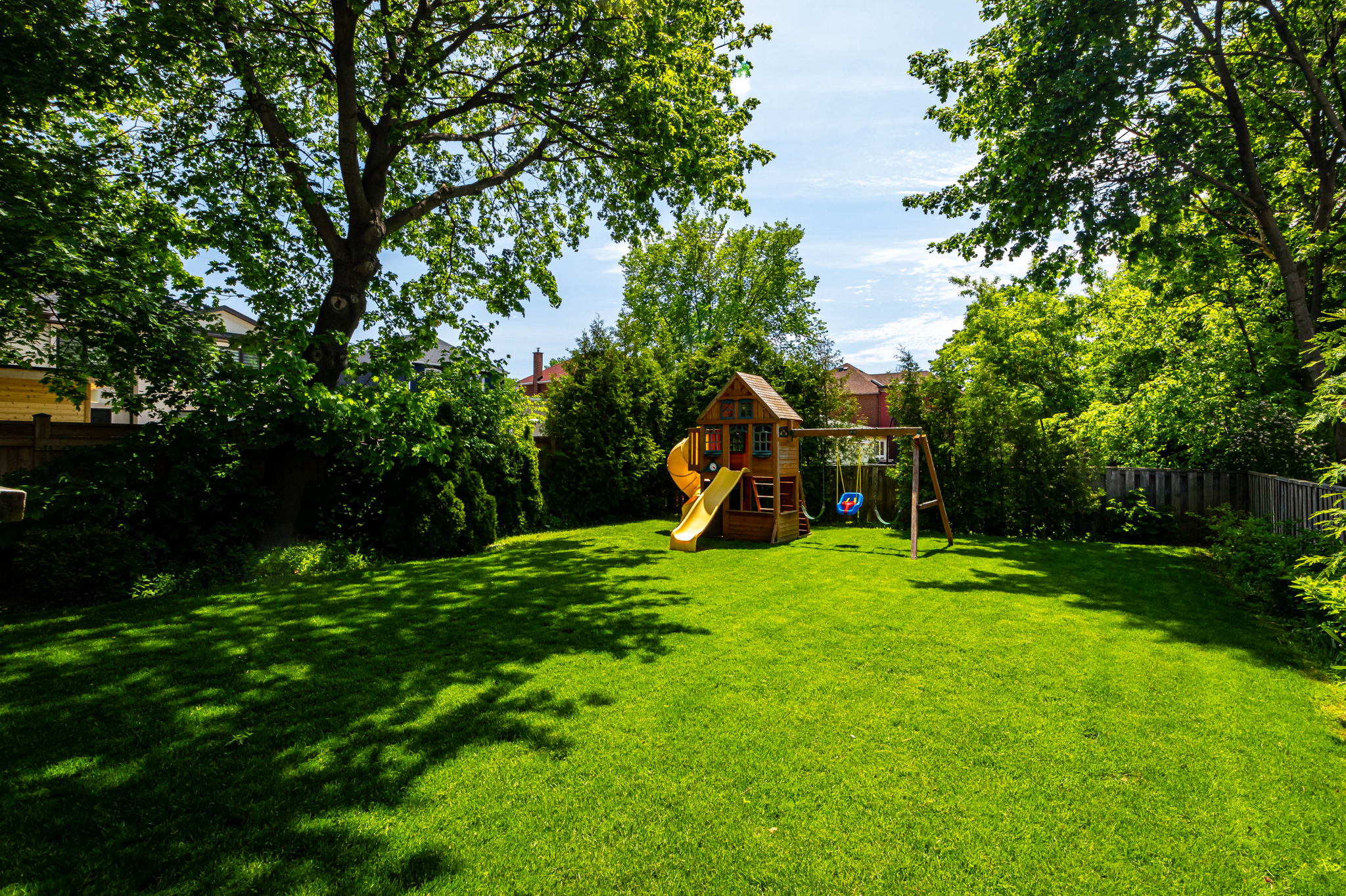 Toronto property showcase — delivered property photograph 34