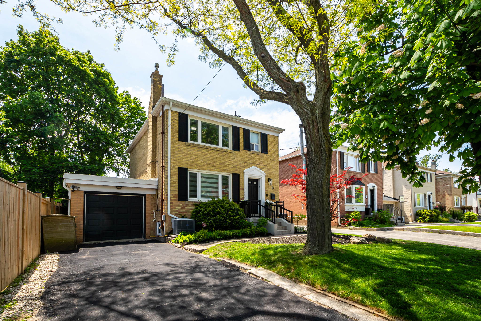 Toronto property showcase — delivered property photograph 3