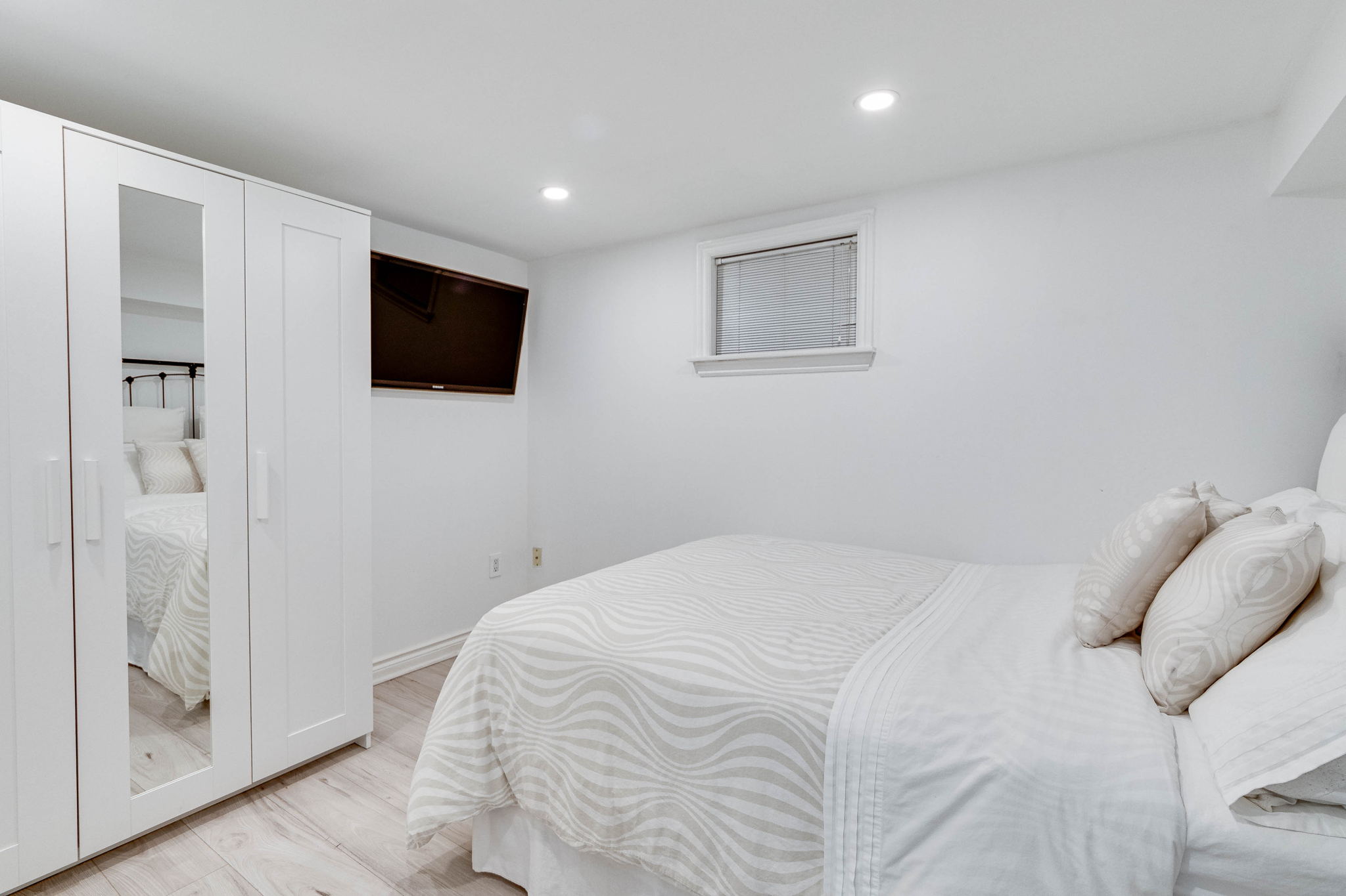 Toronto property showcase — delivered property photograph 30
