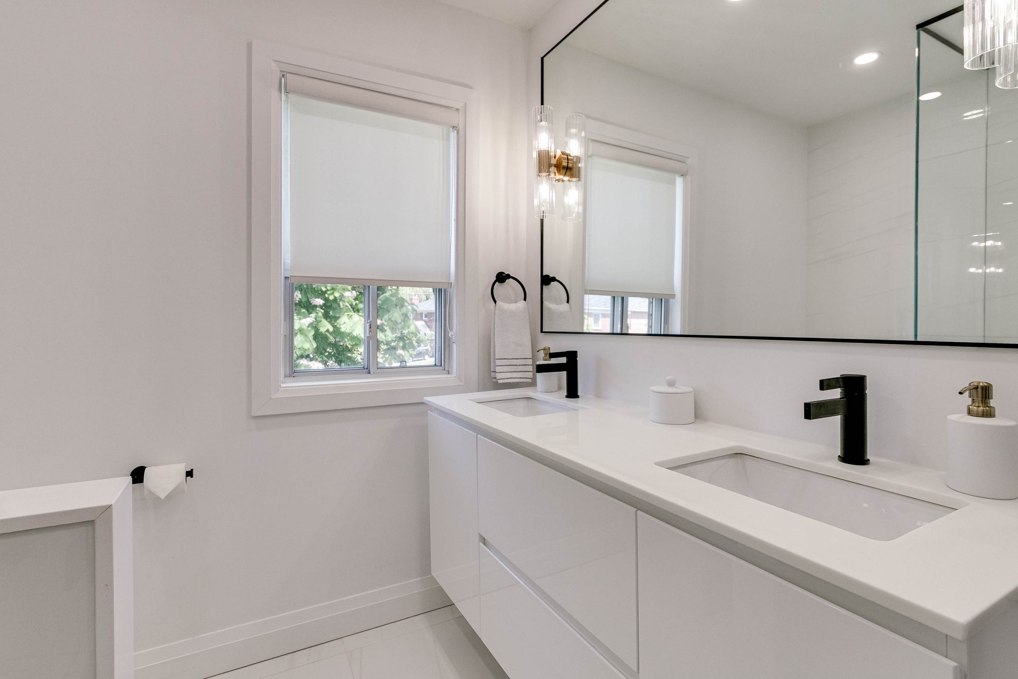 Toronto property showcase — delivered property photograph 24