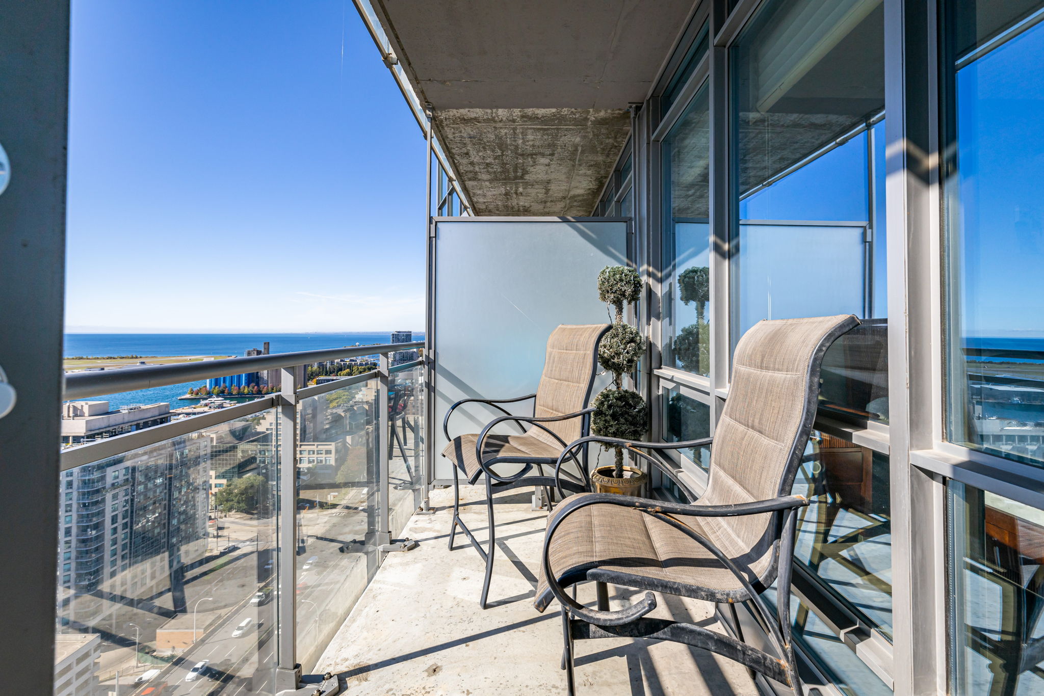 Toronto property showcase — delivered property photograph 25