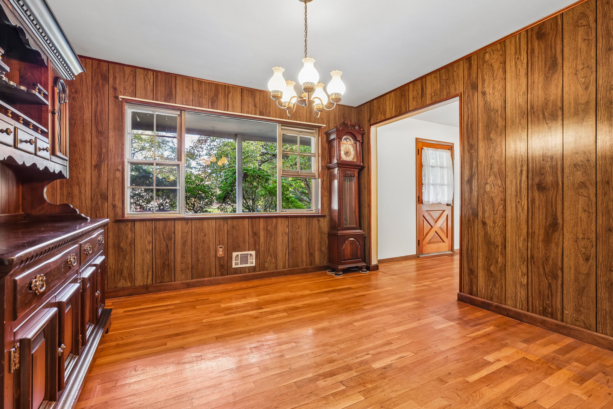 Marjorie Dr-S2310-028.jpg