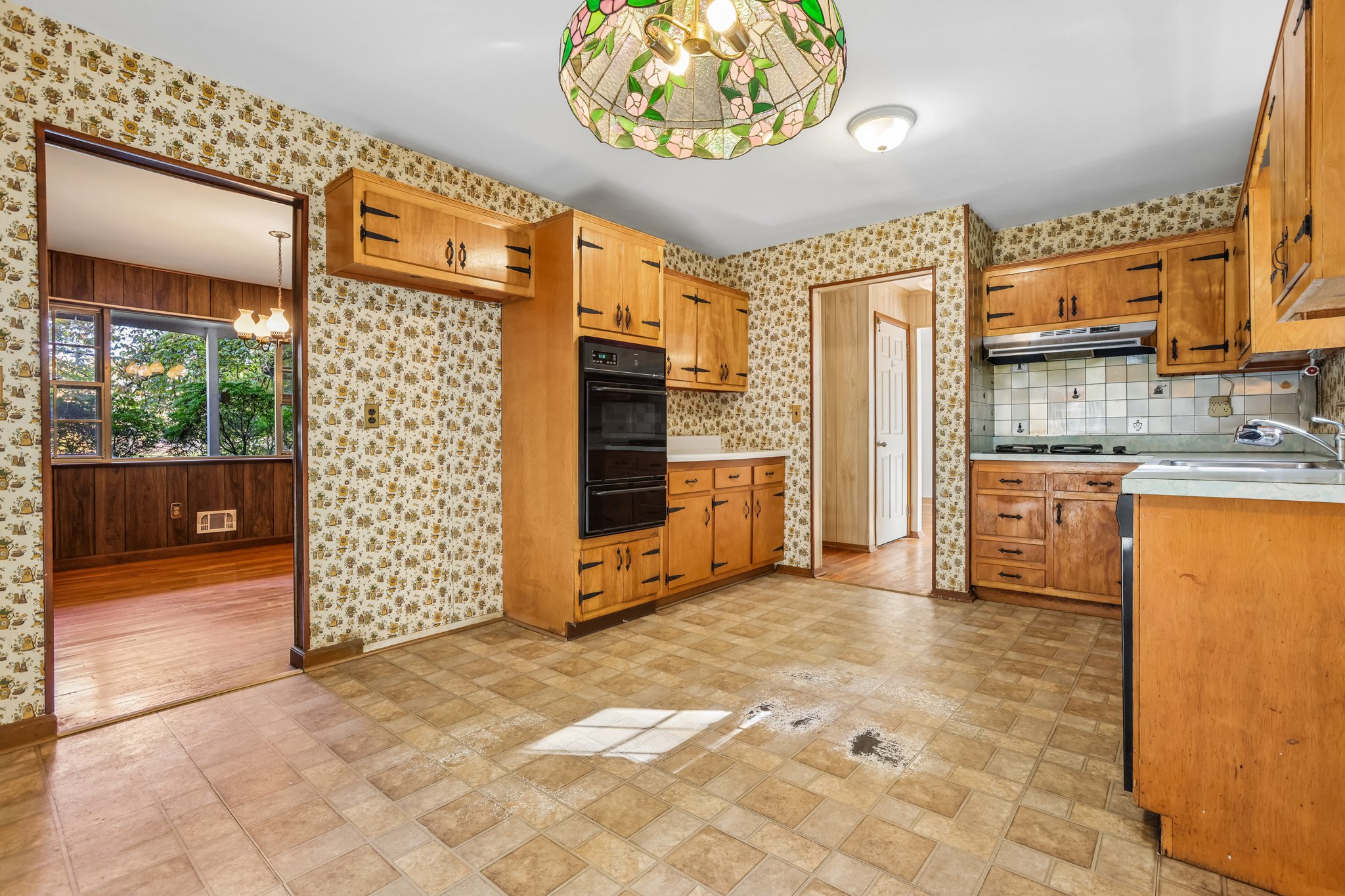Marjorie Dr-S2310-037.jpg
