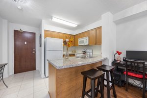 5 Michael Power Pl, Toronto, ON M9A, Canada Photo 9