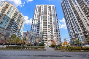 5 Michael Power Pl, Toronto, ON M9A, Canada Photo 3