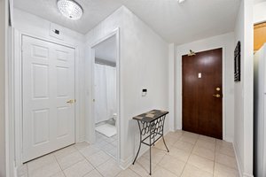 5 Michael Power Pl, Toronto, ON M9A, Canada Photo 8