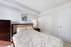 5 Michael Power Pl, Toronto, ON M9A, Canada Photo 18