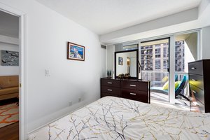 5 Michael Power Pl, Toronto, ON M9A, Canada Photo 16